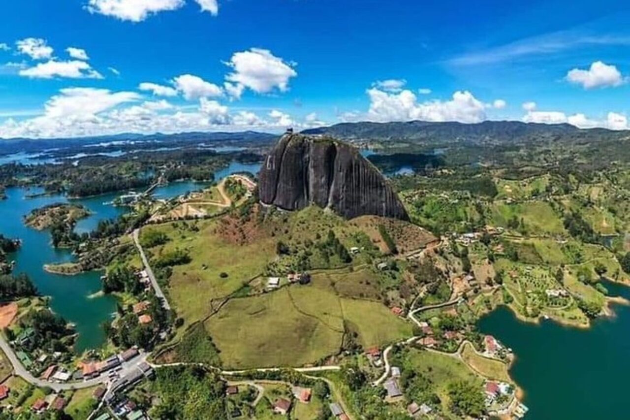 Guatape and El Peñol Tour - Turismo en Colombia